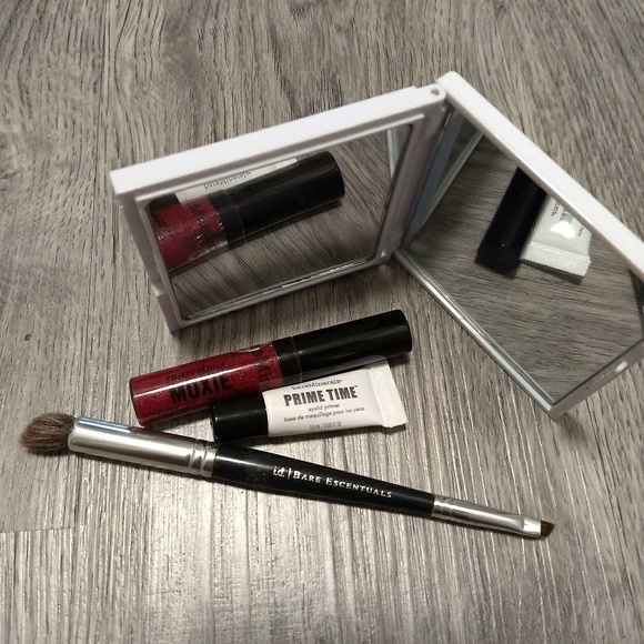 bareMinerals Other - BareMinerals Bundle - 4 Pieces
